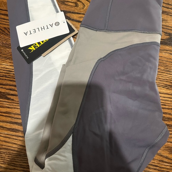 Athleta Colorblock 7/8 Legging - Picture 3 of 3